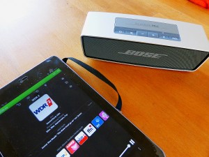 Bose Soundlink Mini spielt Musik vom Nexus 7