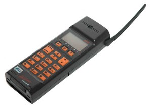 Eine Inkunable der Mobiltelefoniererei: Ericsson GH 172 von 1992