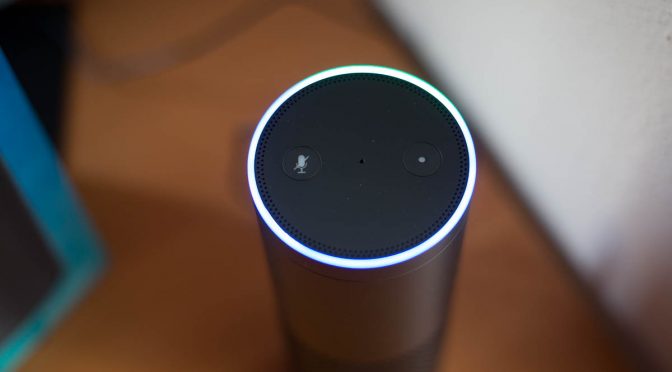 Amazon Echo – die schwarze Säule im Wohnzimmer