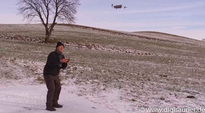 Digitale Geschenke - Christian Spanik testet eine Drohne