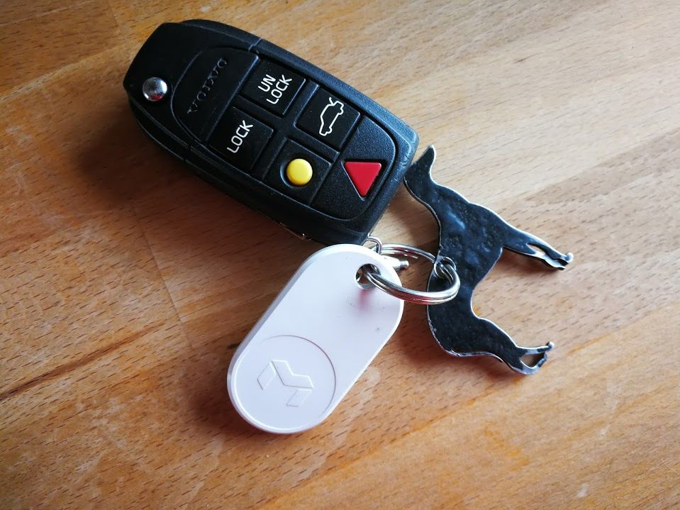 Mynt ES, der digitale Sachenfindet, sichert den Autoschlüssel