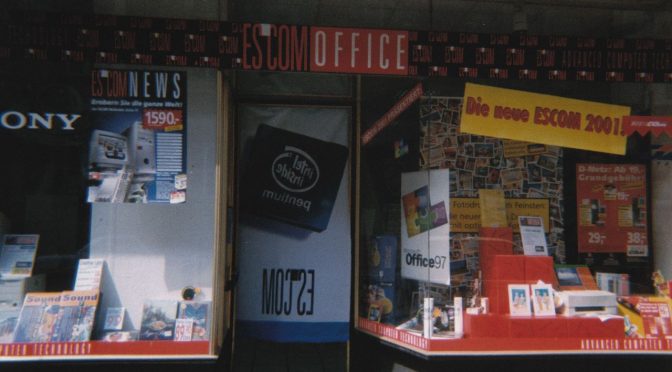 Escom Filiale anno 1998 (Foto via Wikimedia; siehe Bildnachweis unten)