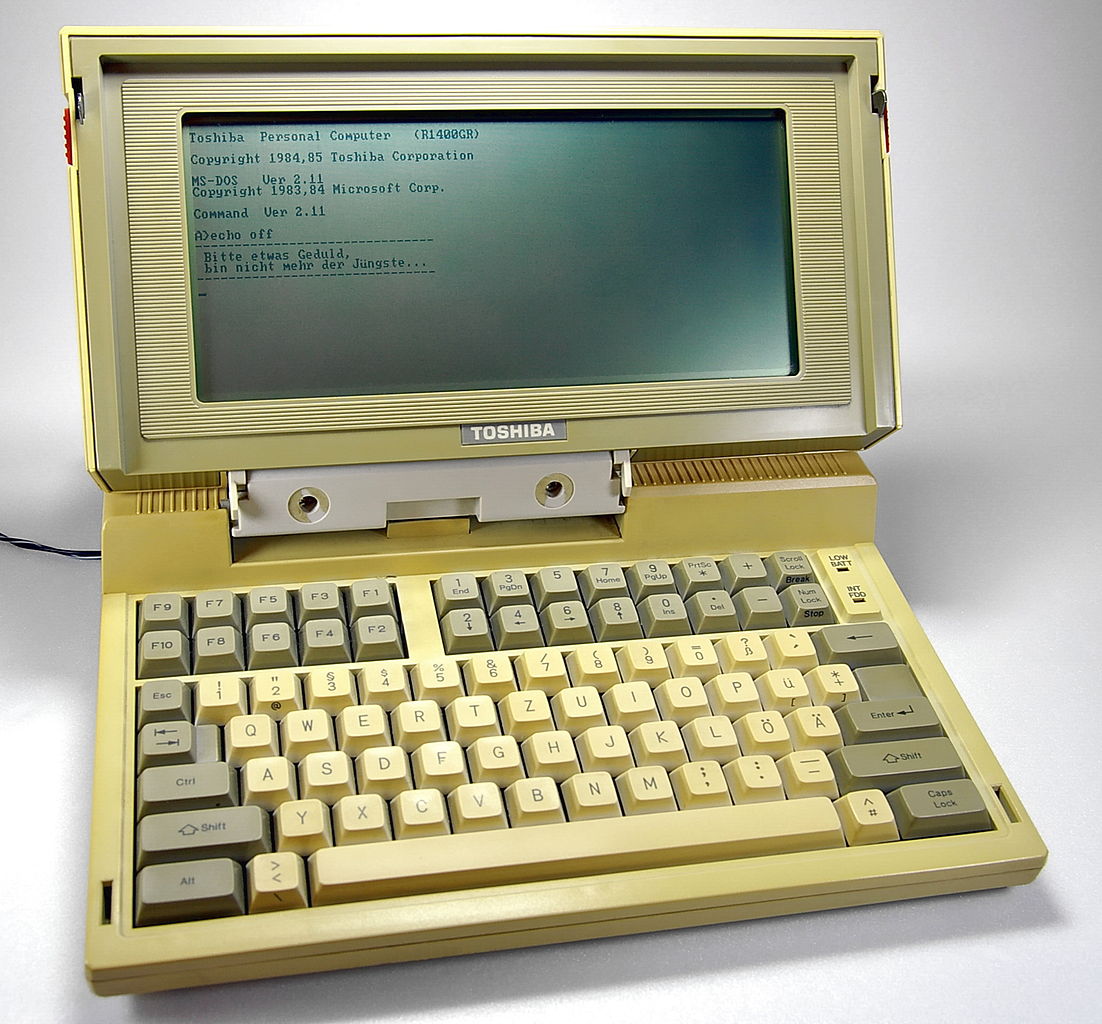 Ein erster Traum-Laptop: Der T1100 von Toshiba (Foto via Wikimedia)