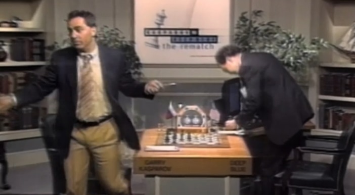 1997: Kasparow gibt gegen Deep Blue auf (Screenshot: The Man vs. The Machine)