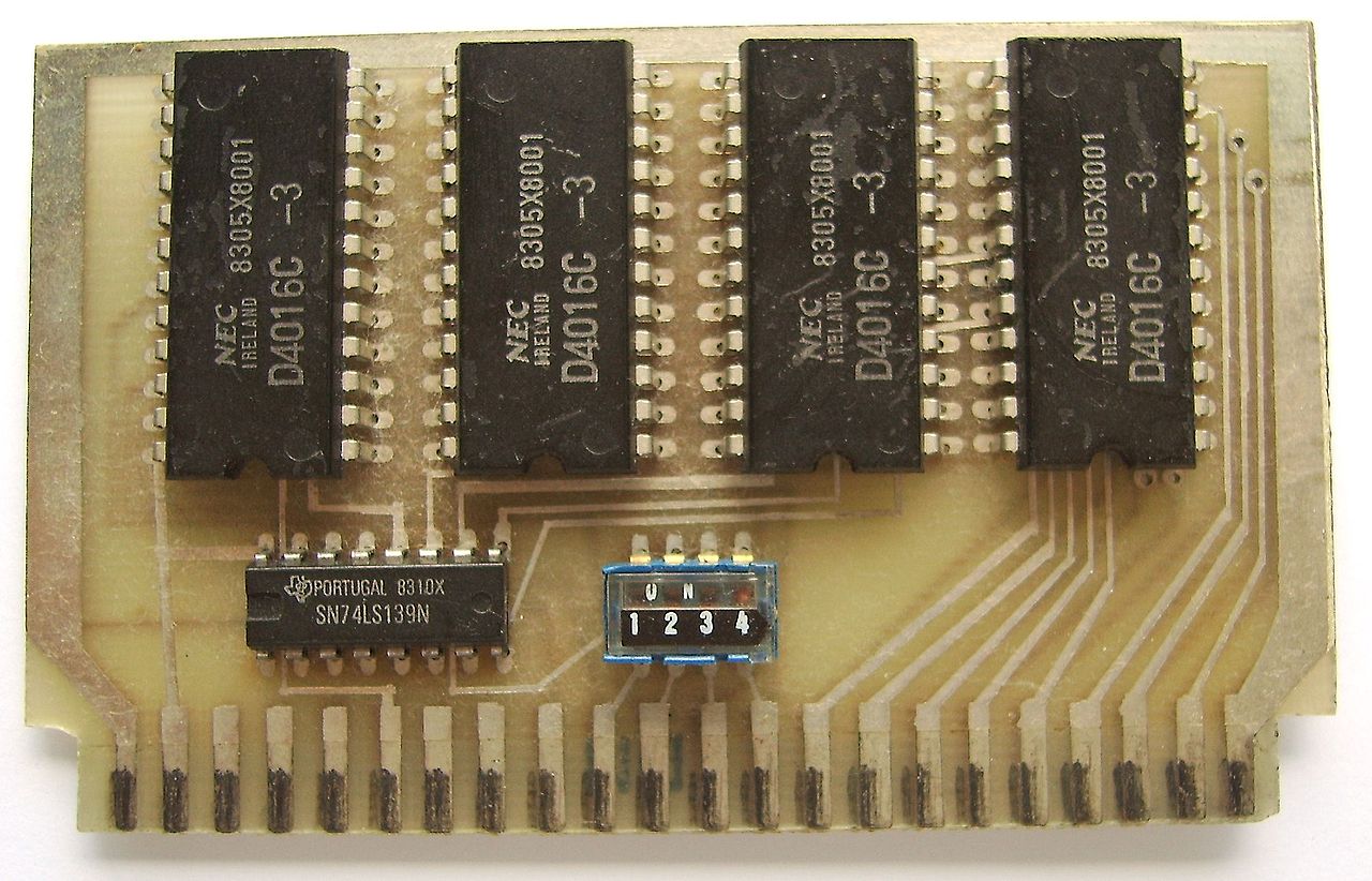 Speichererweiterung für den Commodore VC20 (Foto via Wikimedia)