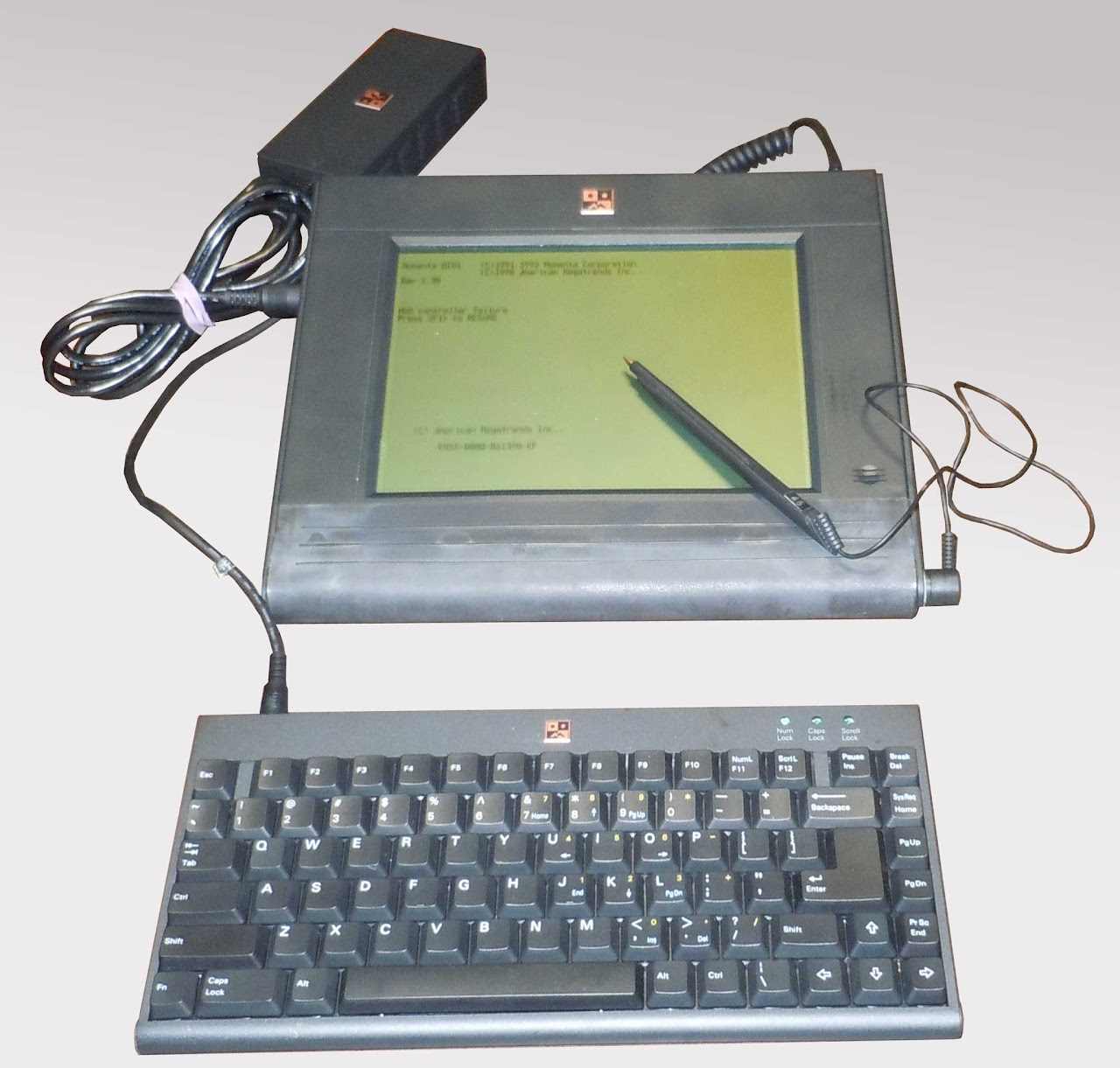 Der Momenta Pentop Computer anno 1991 - ein Flop (Foto: ricm.com)