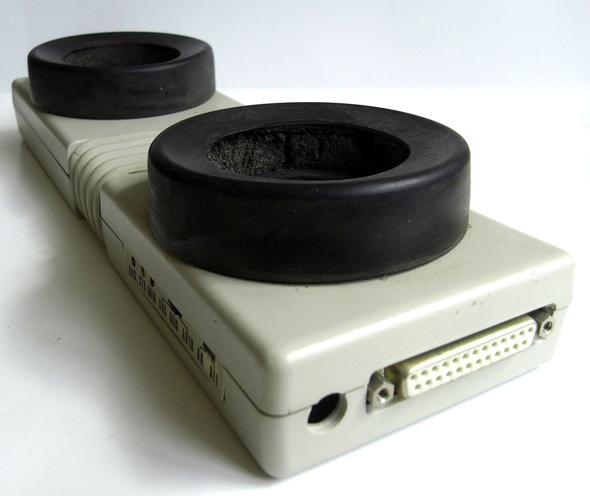 Dataphon S21: Einer der meistverkauften Akustikkoppler (Bildnachweise siehe unten im Text)